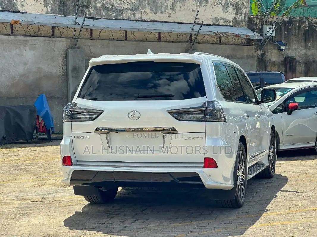 Lexus LX 570 AWD 2020 Pearl
