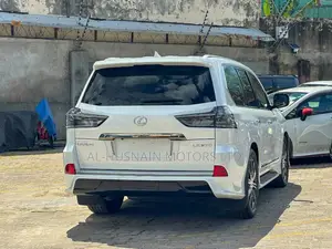 Lexus LX 570 AWD 2020 Pearl