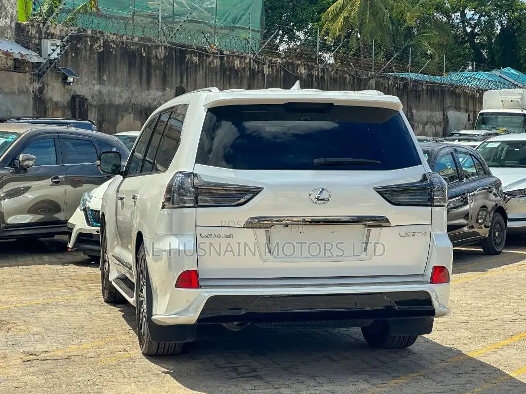 Lexus LX 570 AWD 2020 Pearl