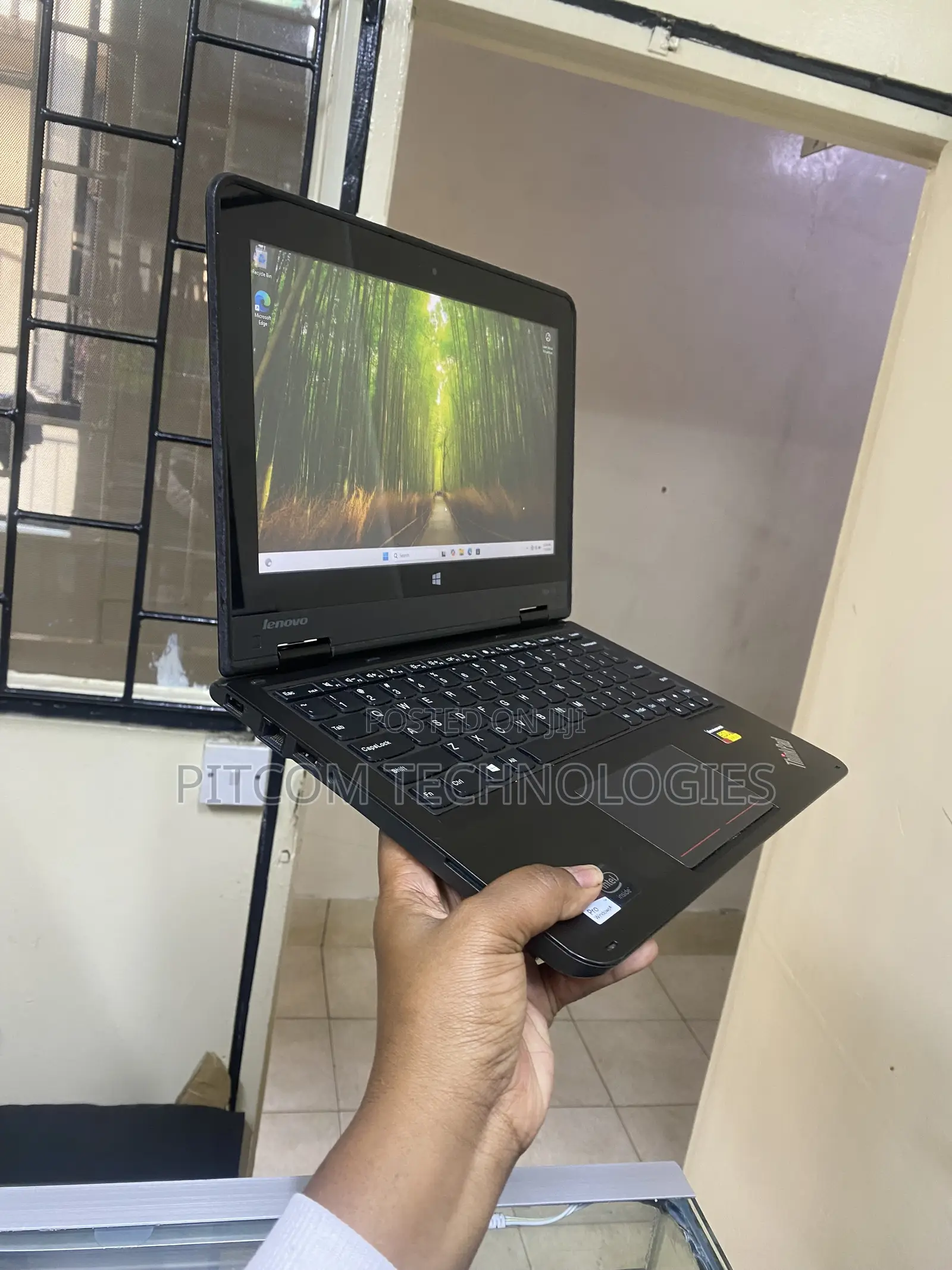 Laptop Lenovo Yoga 11e 8GB Intel Celeron HDD 500GB