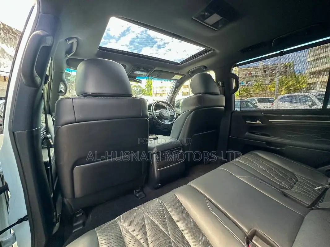 Lexus LX 570 AWD 2020 Pearl