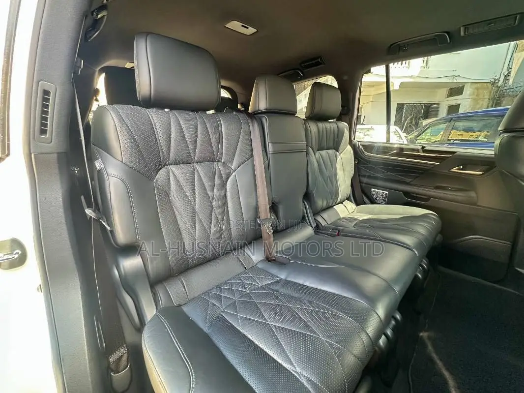 Lexus LX 570 AWD 2020 Pearl
