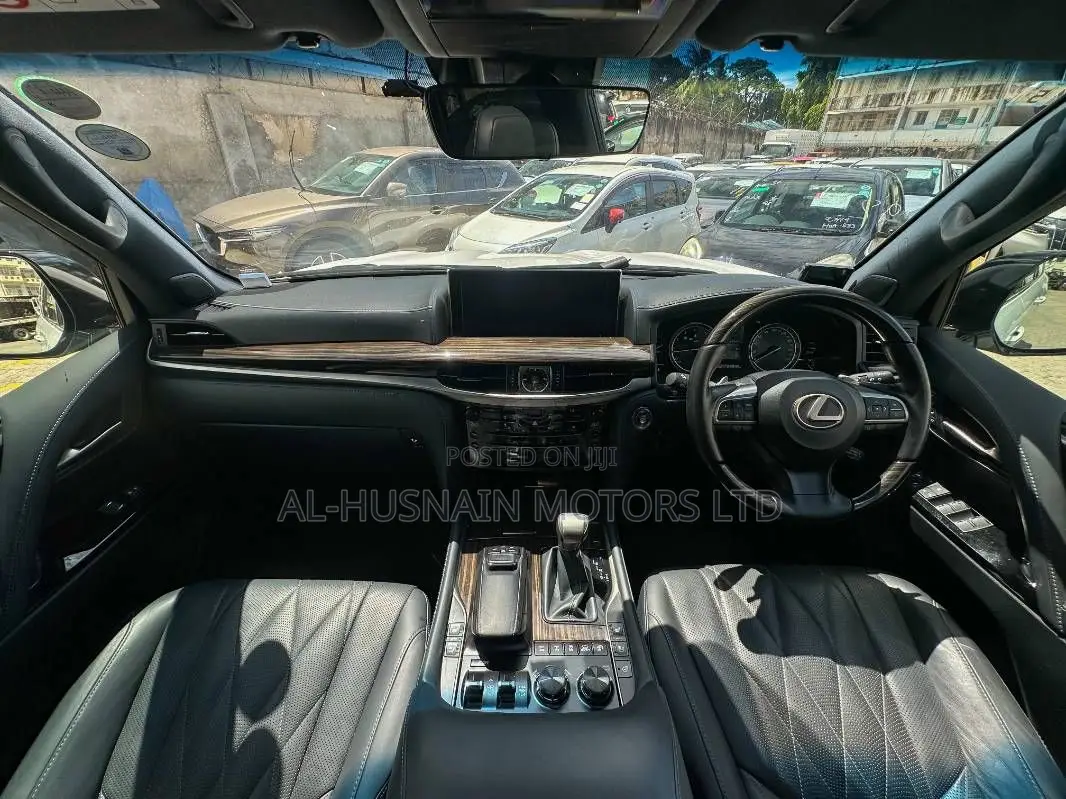 Lexus LX 570 AWD 2020 Pearl