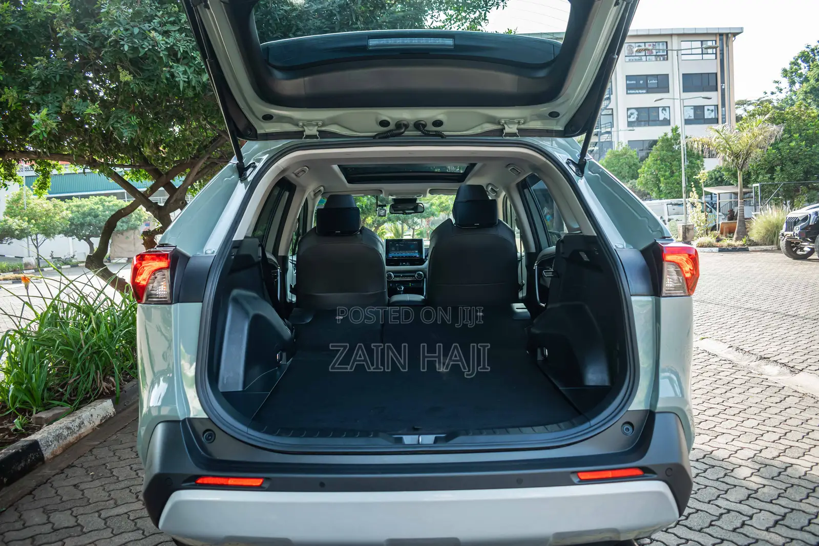 Toyota RAV4 2019 Green