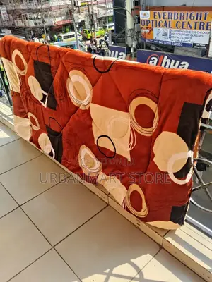 Cozy Woolen Duvet 5x6 Warm for Cold and Warm Seasons and 6 by 6