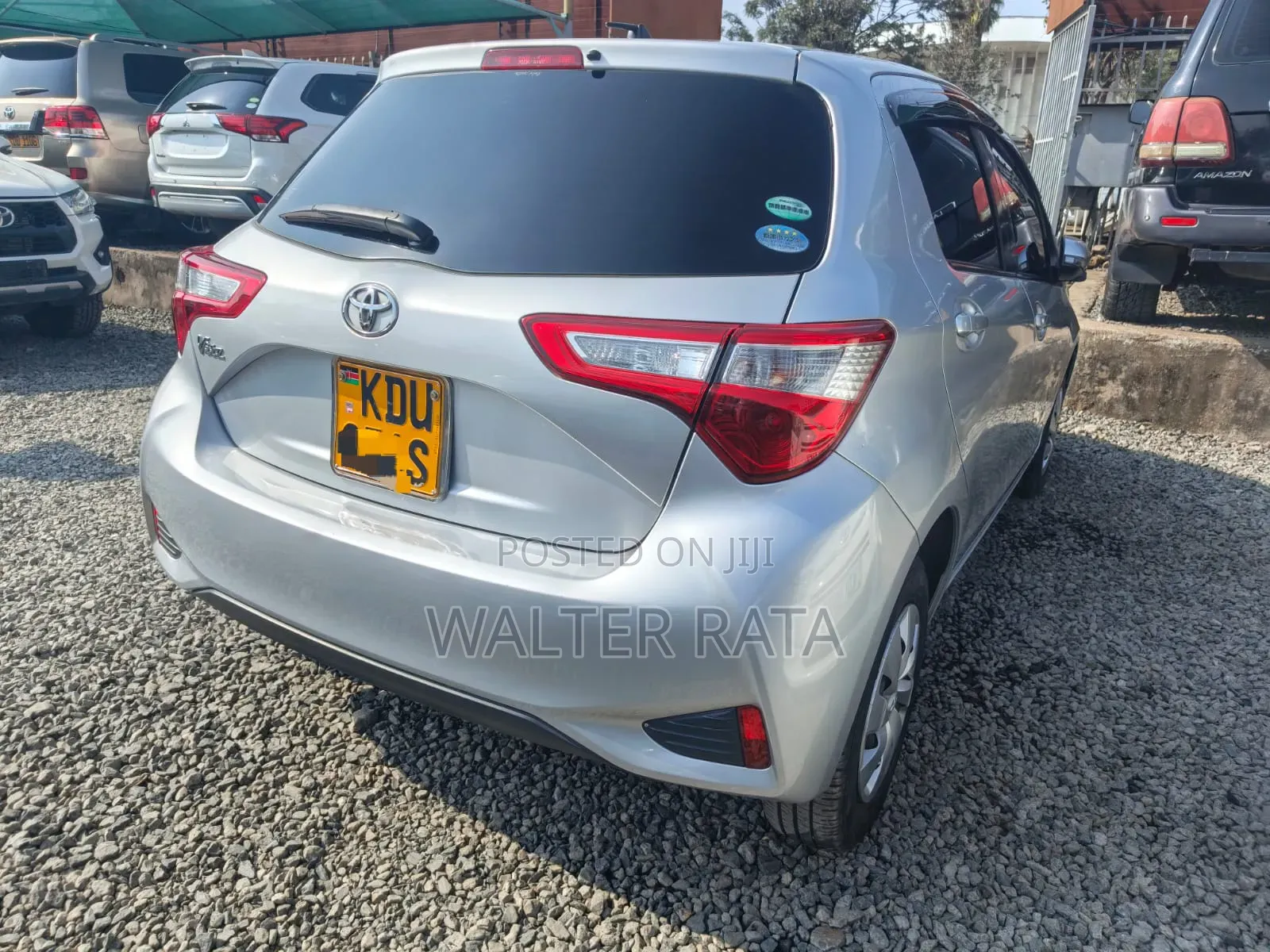 Toyota Vitz 2018 Silver