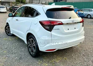 Honda Vezel 1.5 Hybrid 2WD 2019 Pearl