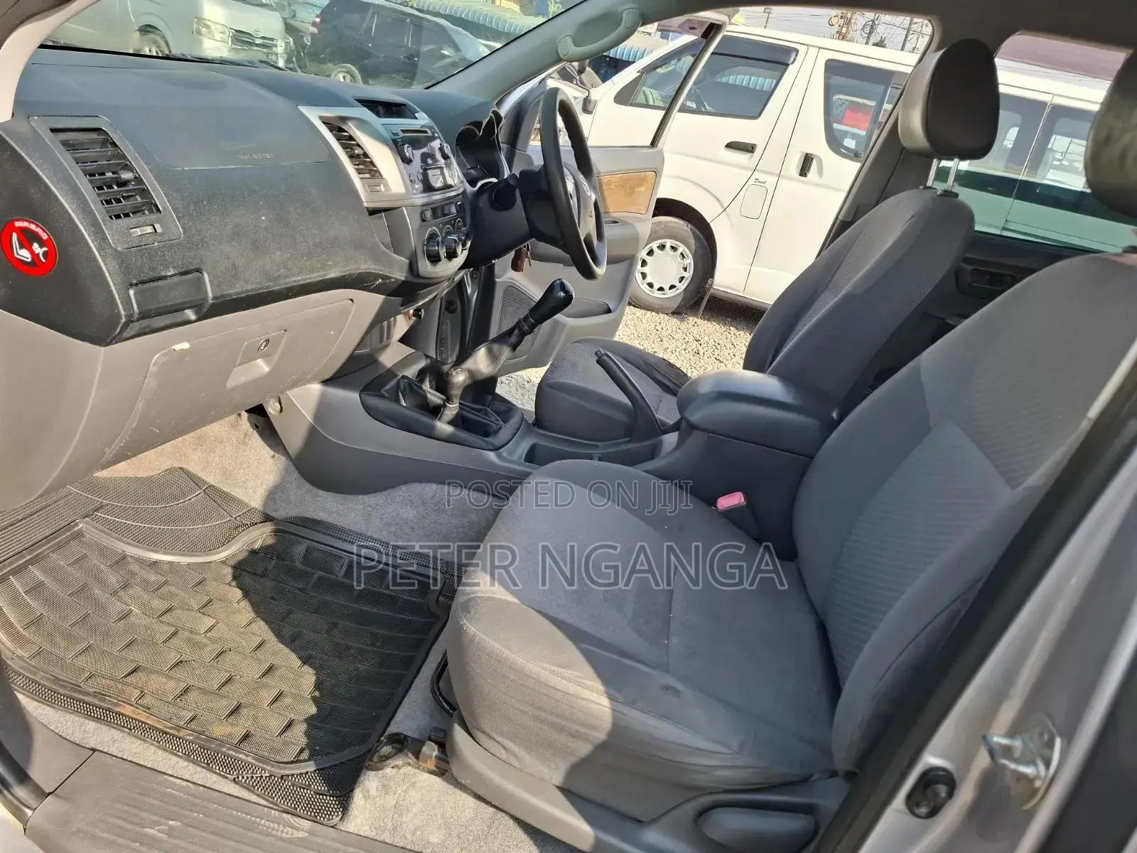 Toyota Hilux 2015 Silver