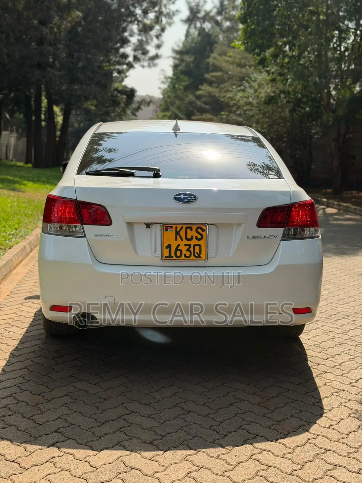 Subaru Legacy 2011 White