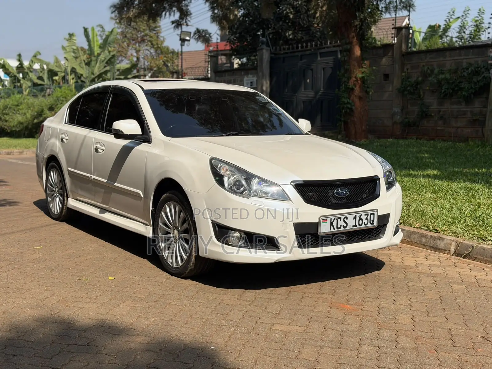 Subaru Legacy 2011 White