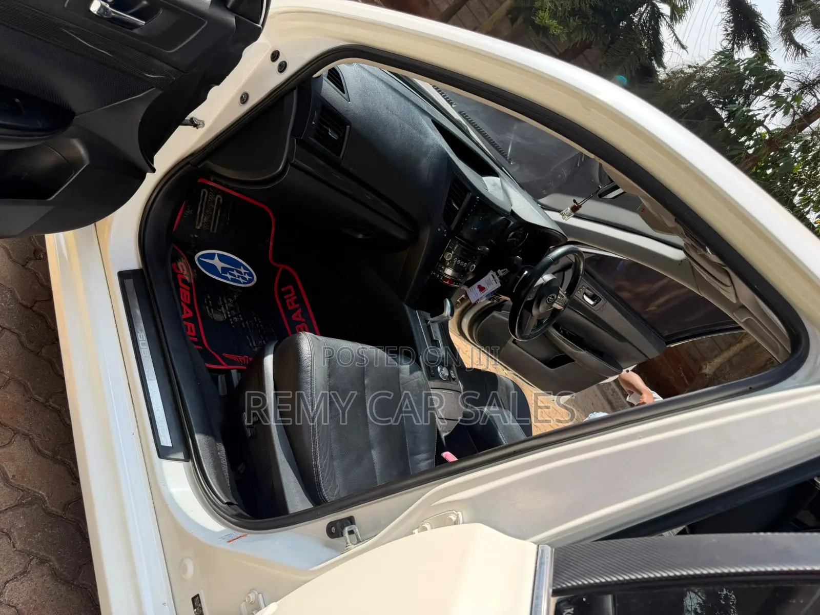 Subaru Legacy 2011 White