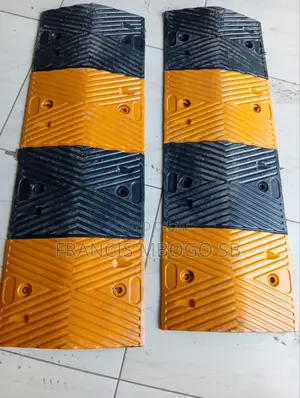 High Quality Reflective Rubber Speed Bumps