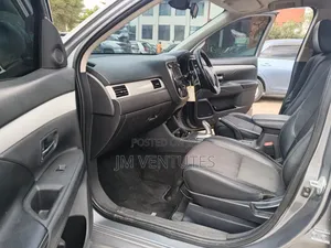 Mitsubishi Outlander 2014 Gray