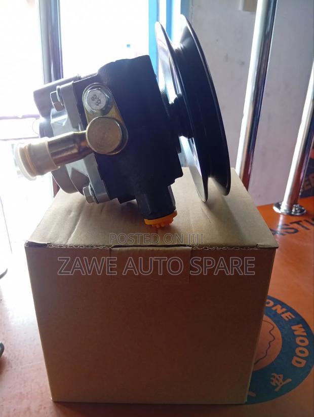 Power Steering Pump 5l Engine - thumbnail 2
