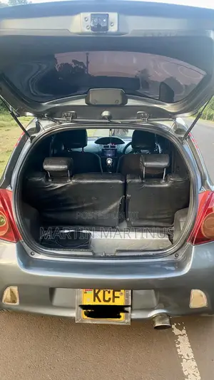 Toyota Vitz 1.5 FWD 5dr 2008 Gray