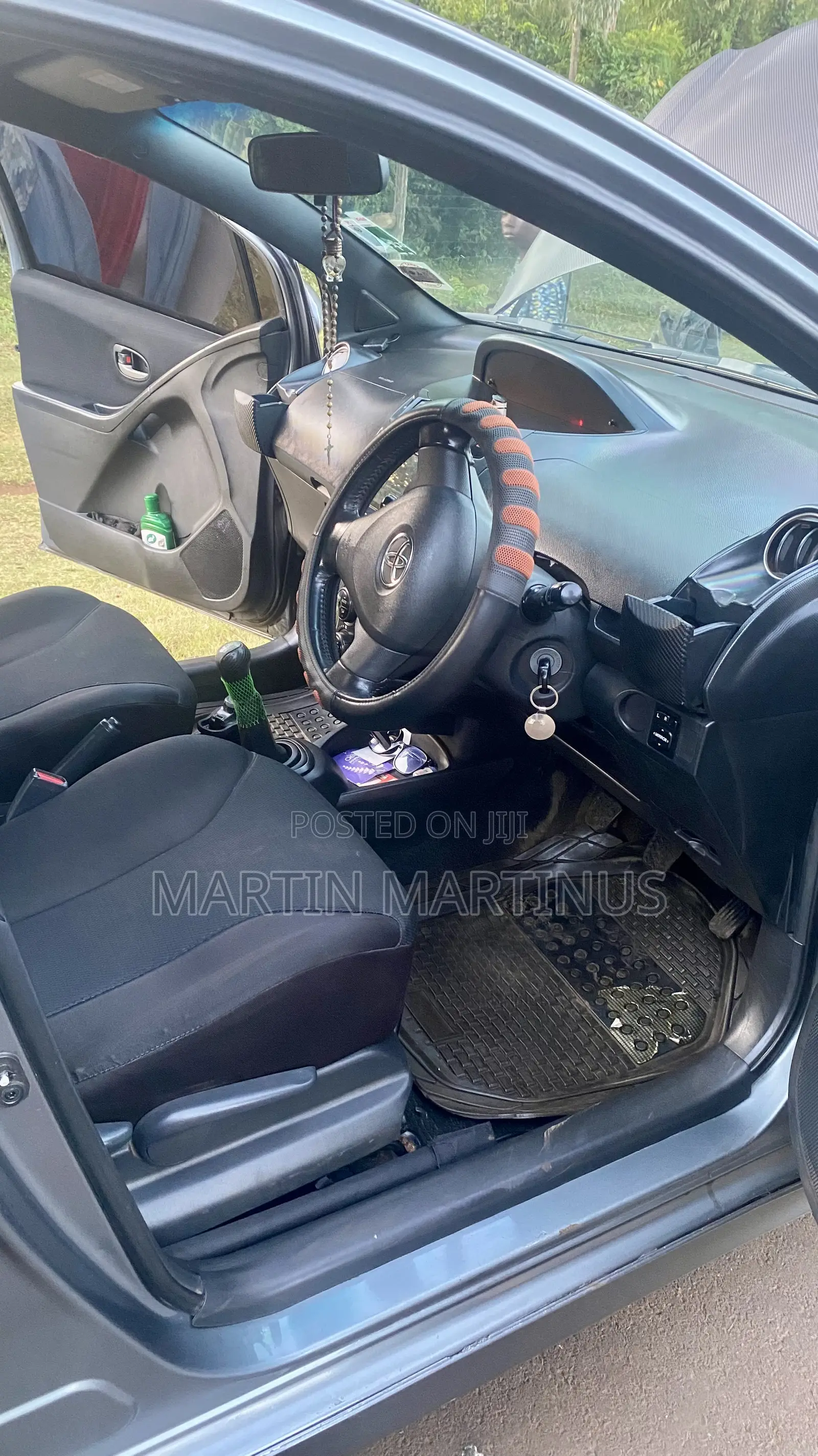 Toyota Vitz 1.5 FWD 5dr 2008 Gray