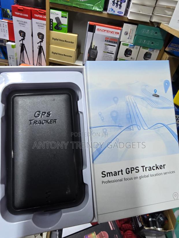 P11 Magnetic GPS Tracker With 20000mAh Long Battery - thumbnail 3