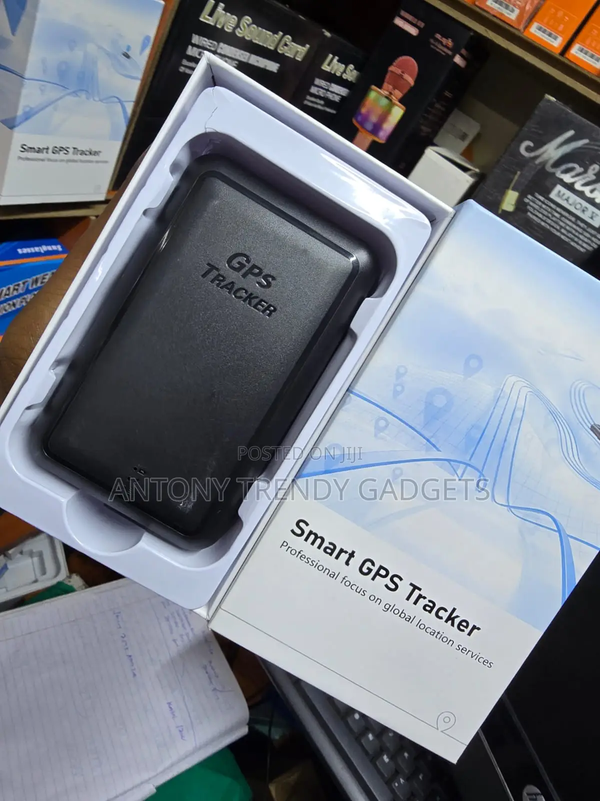 P11 Real-Time 4G GPS Vehicle Tracker With Strong Magnets