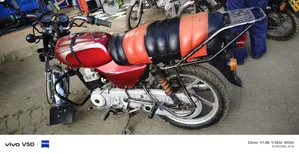 Bajaj Boxer 100 2025 Red