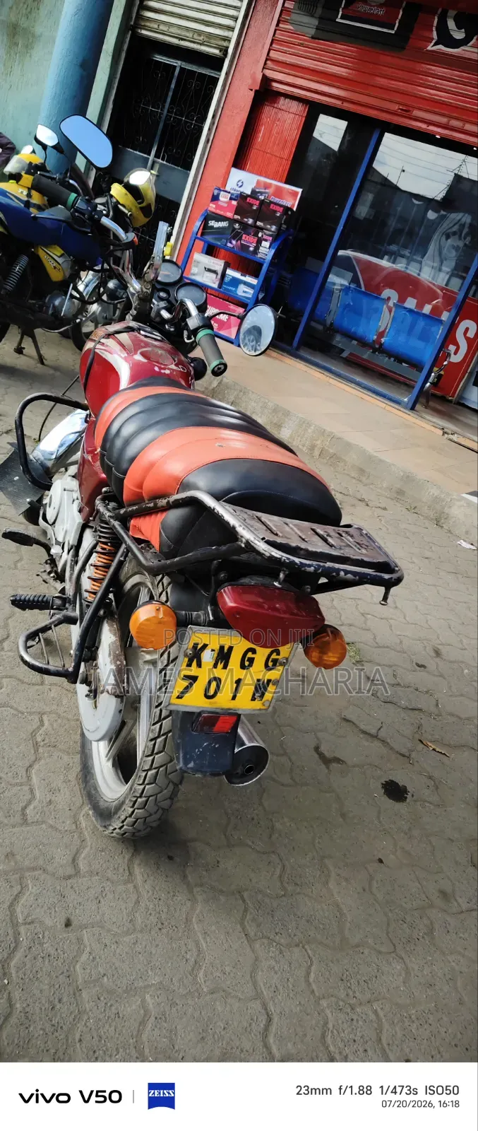 Bajaj Boxer 100 2025 Red