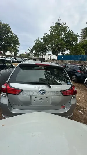 Toyota Corolla Fielder 2019 Silver