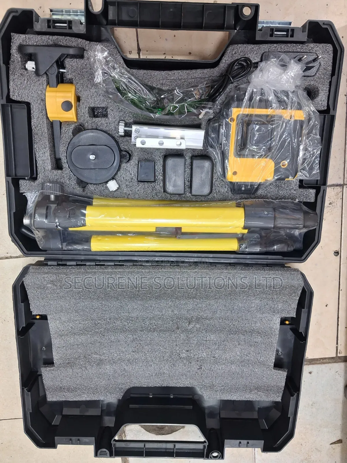 5V Max Lithium-Ion 360° Revolve Green Laser Level Kit