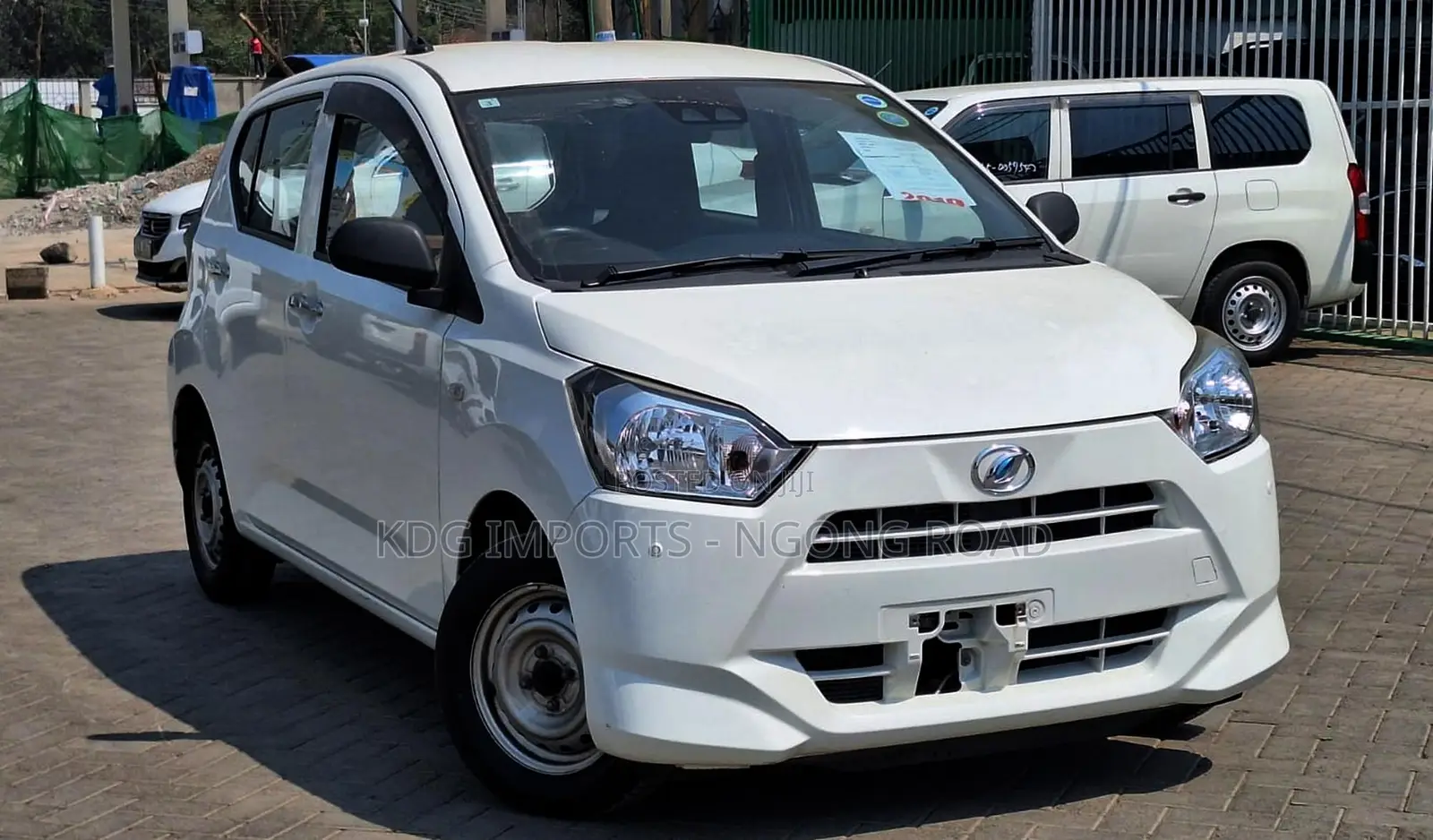 Daihatsu Mira 2019