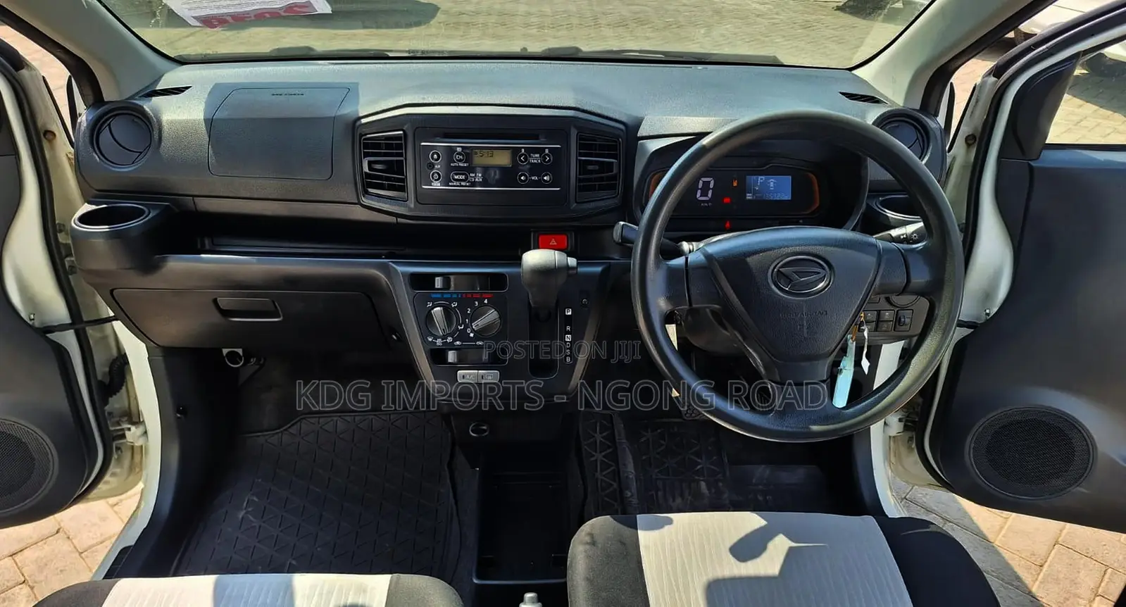 Daihatsu Mira 2019