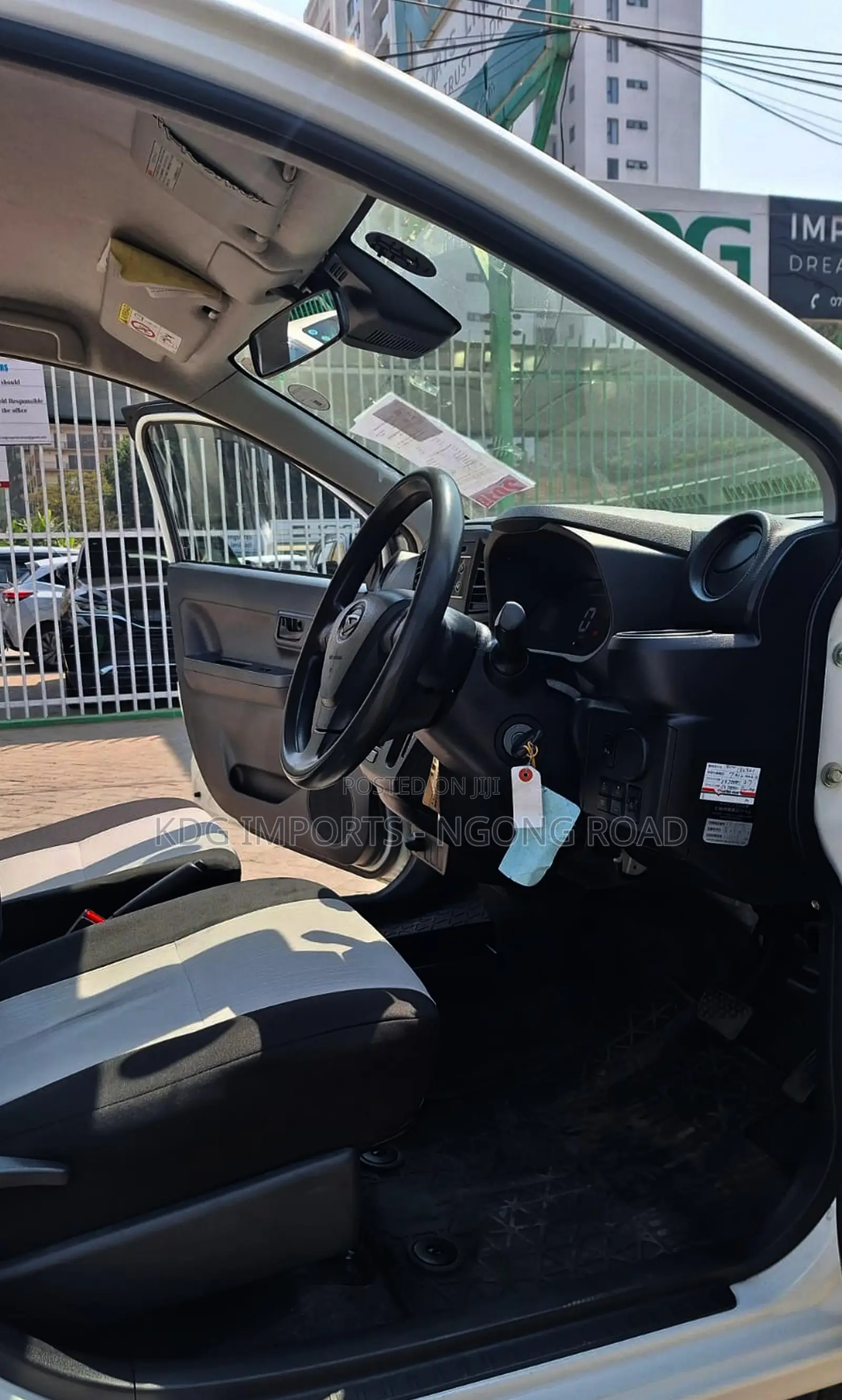 Daihatsu Mira 2019