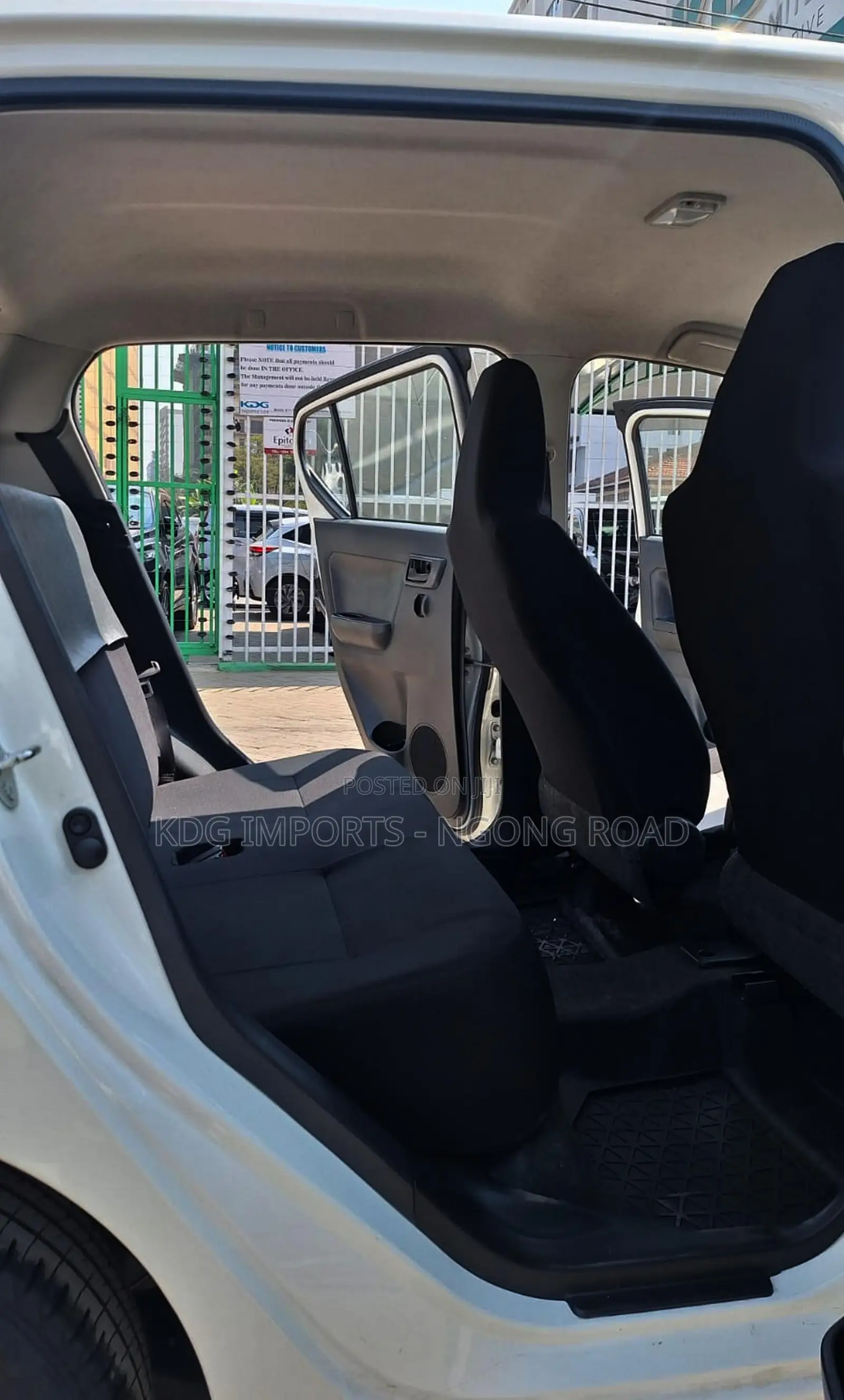 Daihatsu Mira 2019