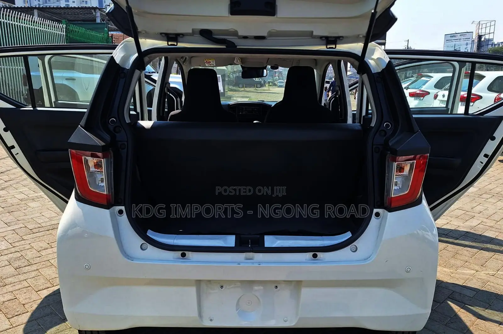 Daihatsu Mira 2019