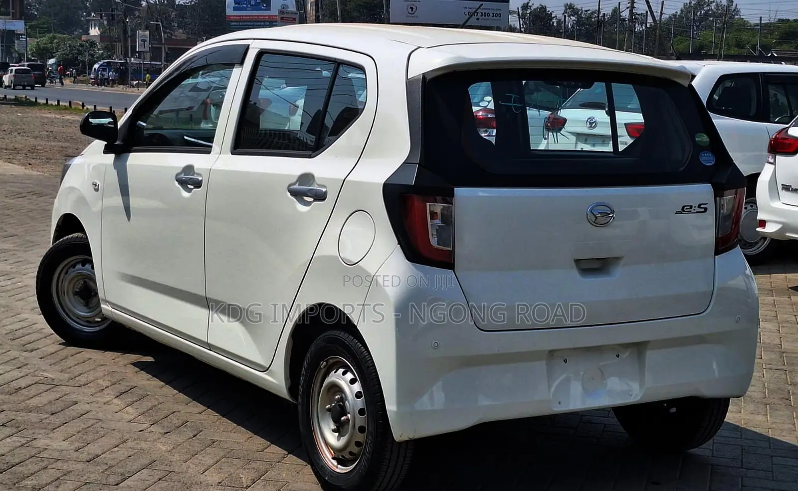 Daihatsu Mira 2019