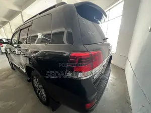 Toyota Land Cruiser 2020 Matt Black