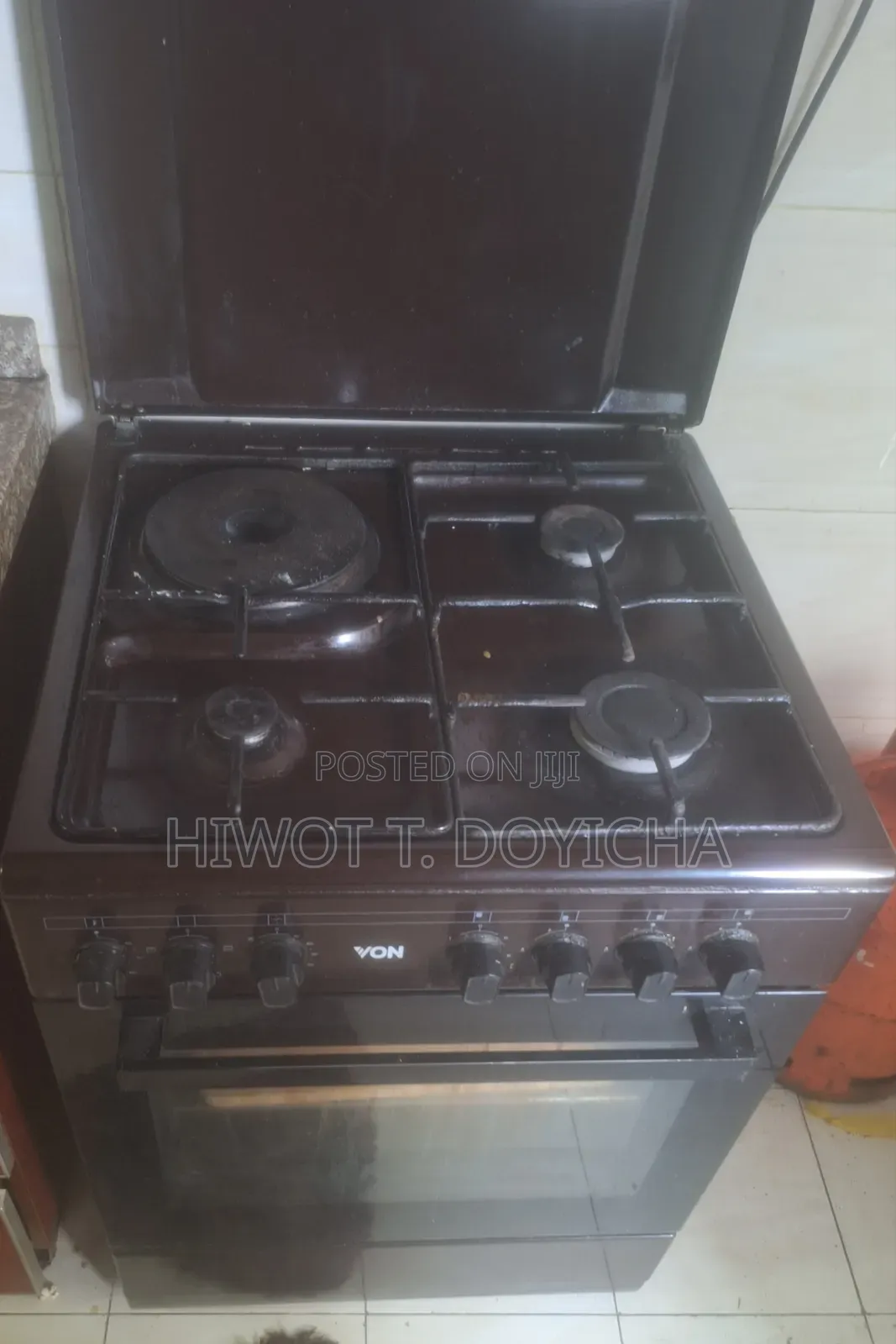 VON 4 Burner Cooker With Oven