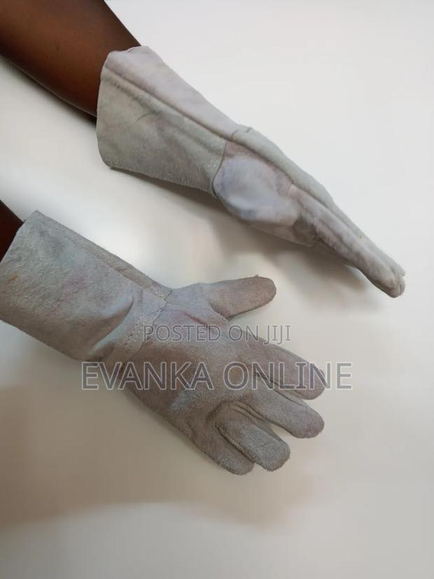 Heavy Cowhide Leather Safety Gloves - thumbnail 2