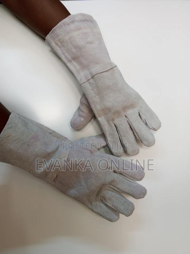 Heavy Cowhide Leather Safety Gloves - thumbnail 3