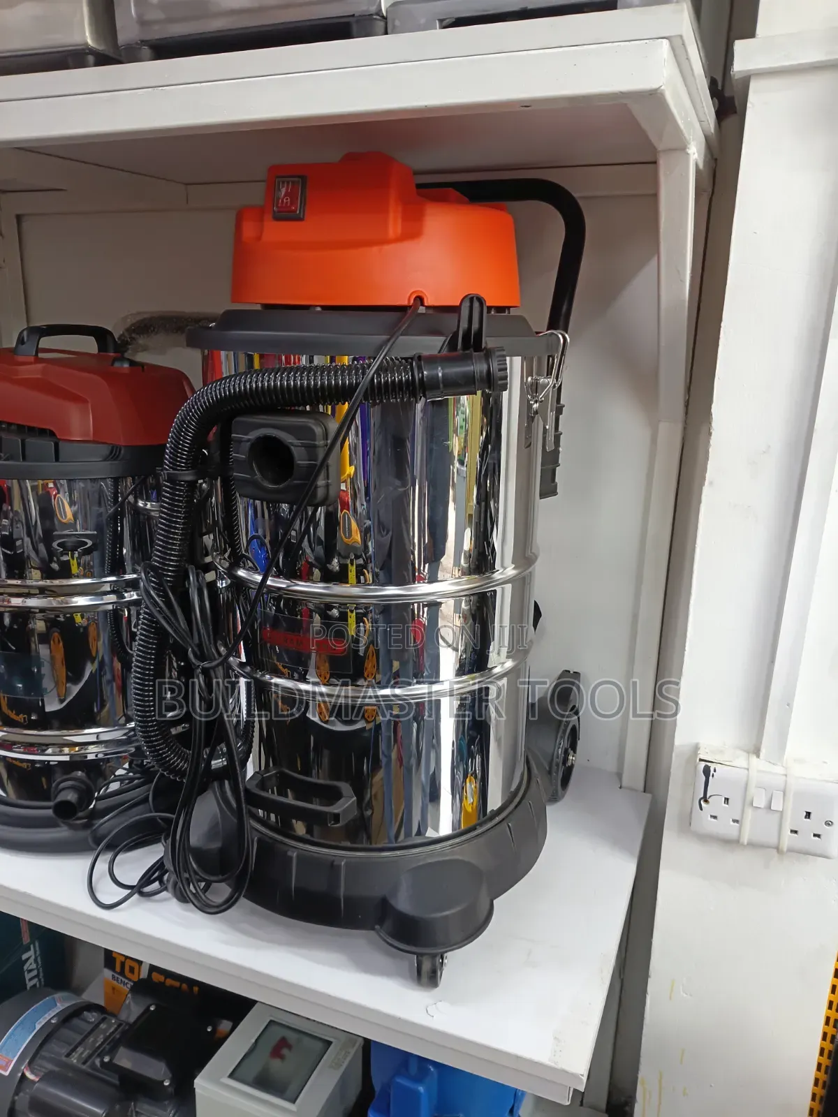 Silver Astramilano 50L Vacuum Cleaner