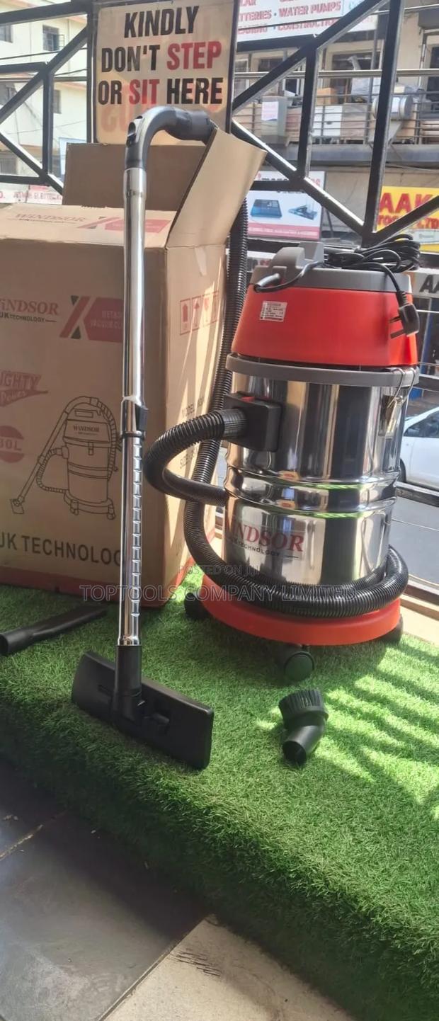 Windsor 30ltrs Vacuum Cleaner Wet Dry