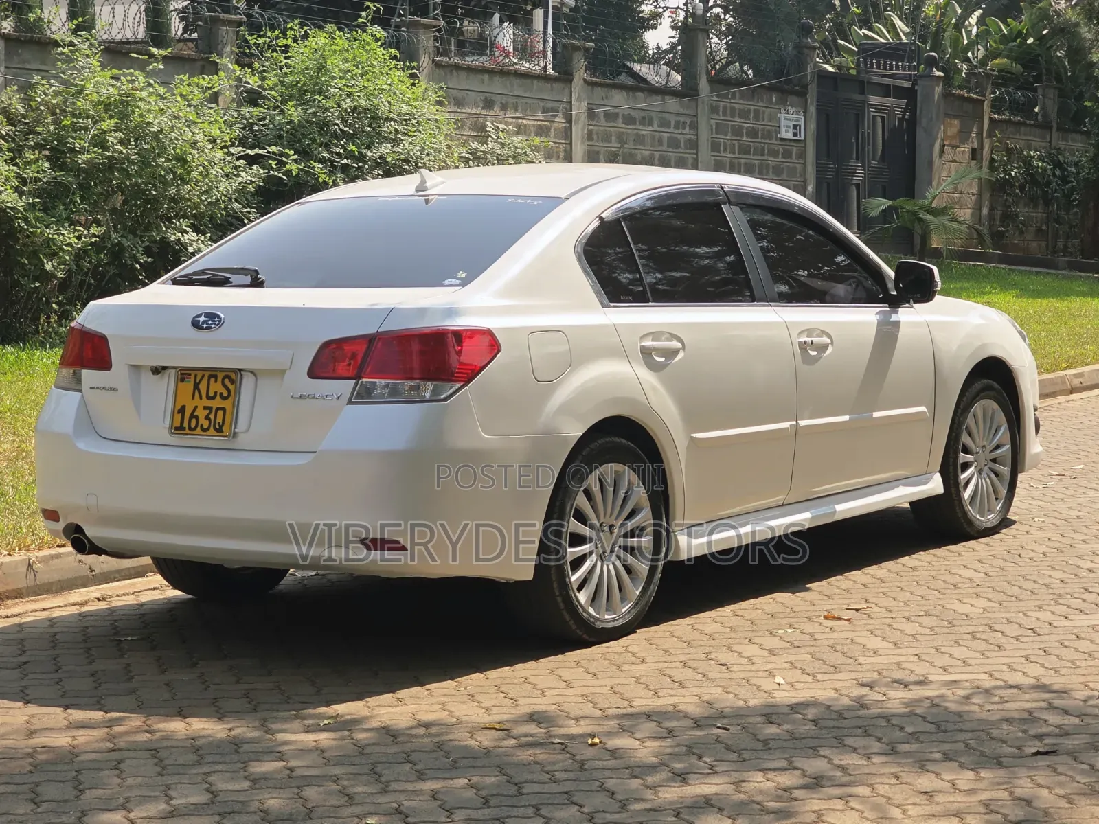 Subaru Legacy 2011 White