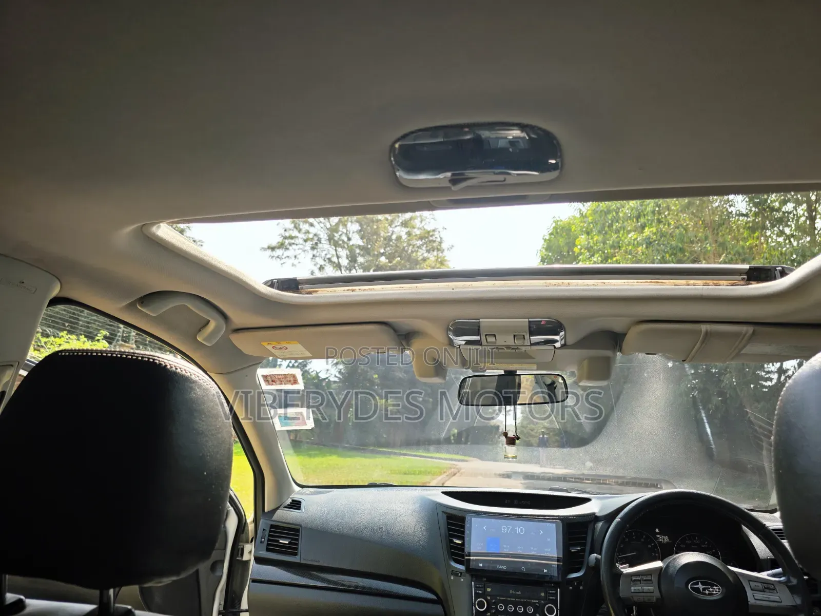 Subaru Legacy 2011 White