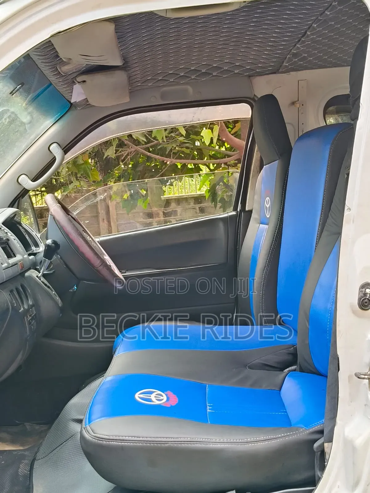 Toyota HiAce 2012 White