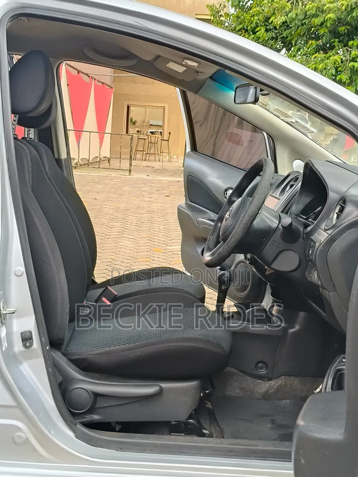 Toyota HiAce 2012 White