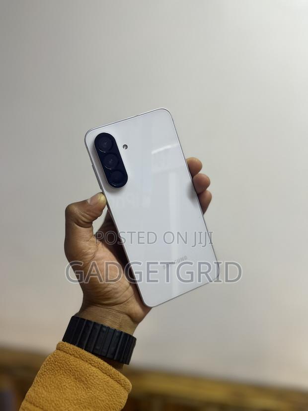 Samsung Galaxy A56 128 GB White - thumbnail 2