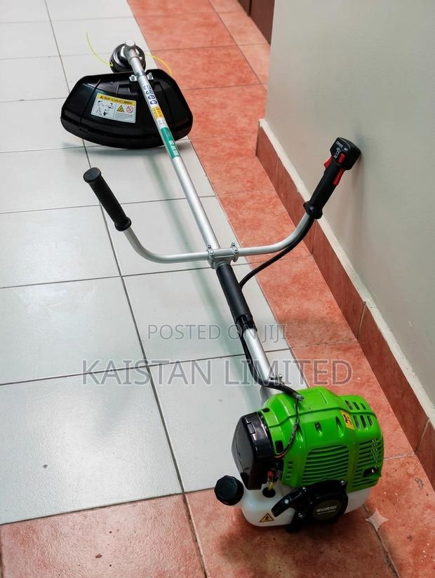 Milano Italia MLBC004 Duty 4-Stroke Petrol Grass Trimmer Cutter