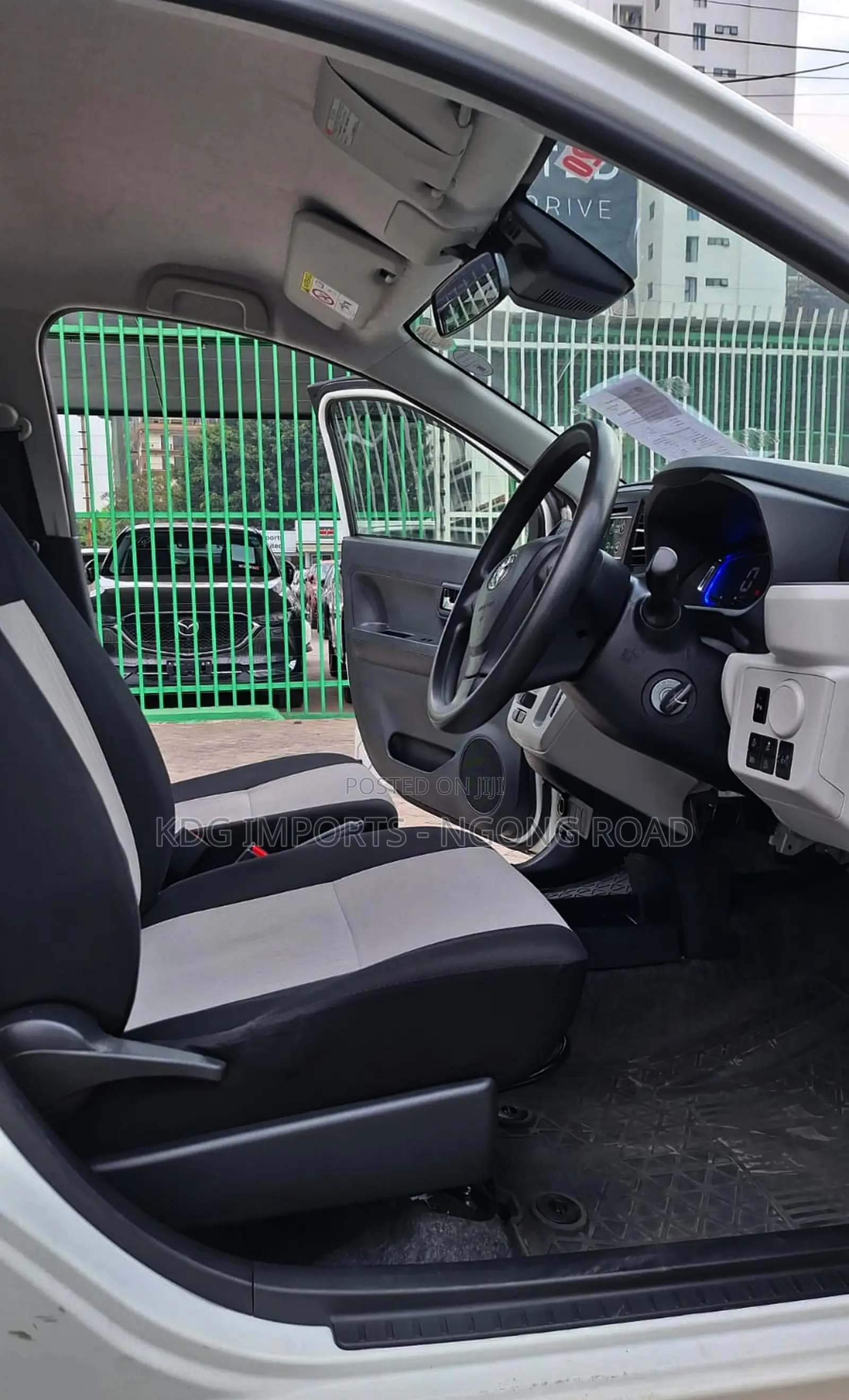 Toyota Pixis Epoch 2019 White