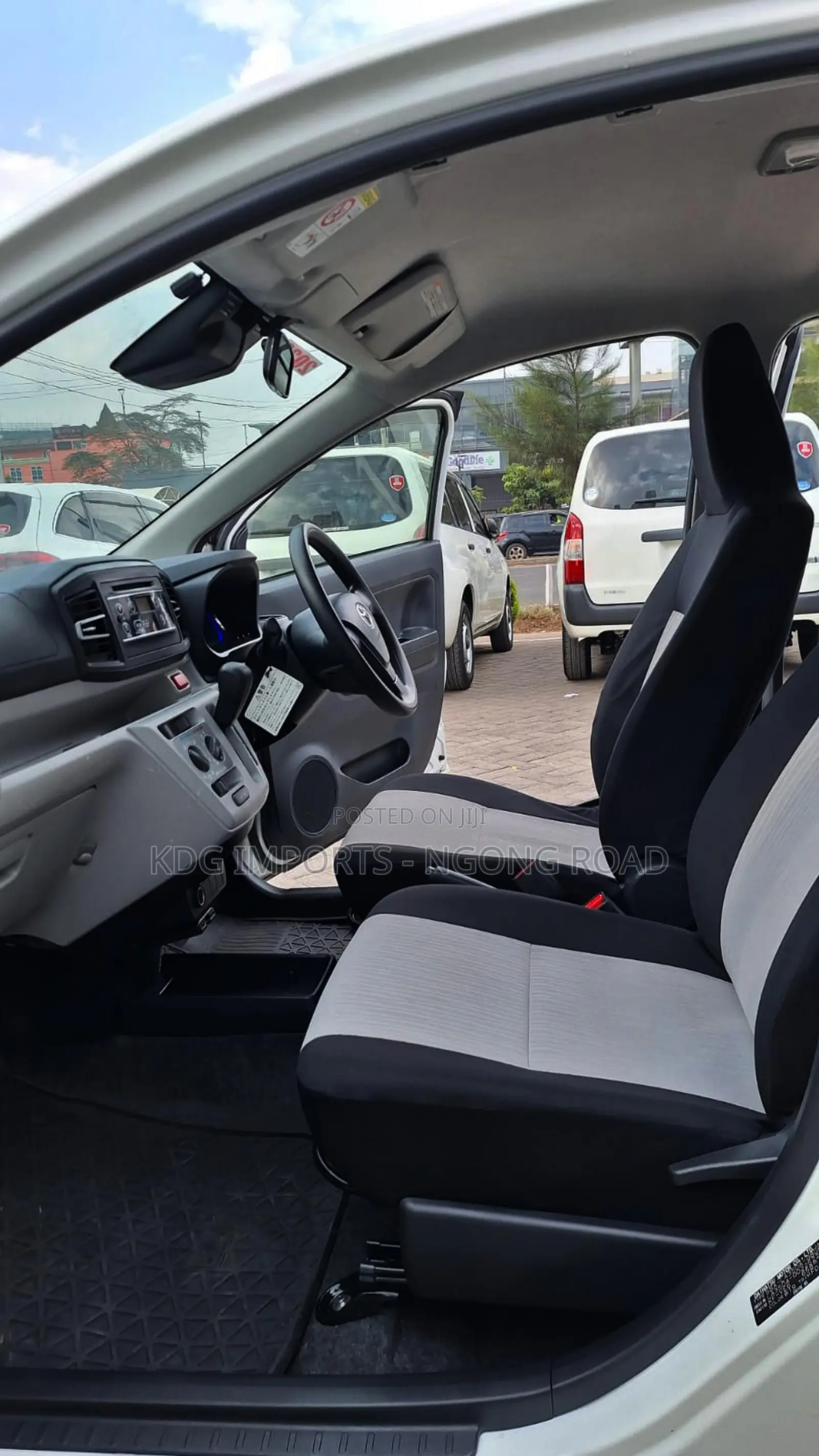 Toyota Pixis Epoch 2019 White