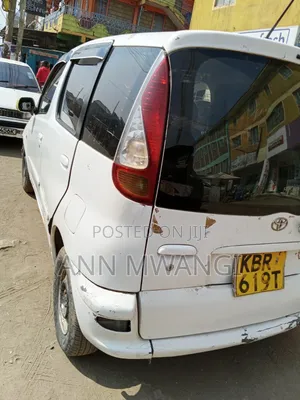 Toyota Fun Cargo 2007 White