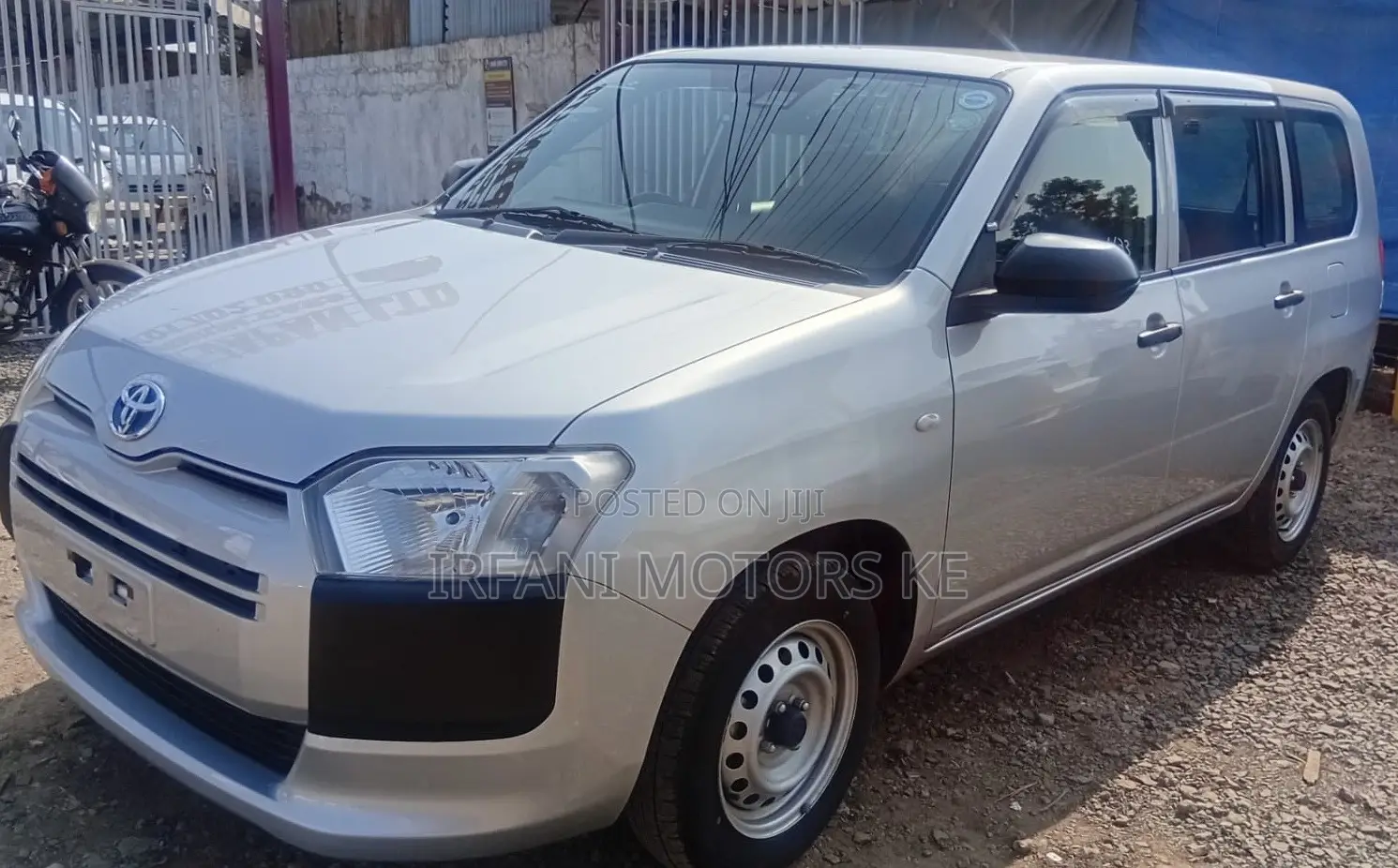 Toyota Probox 1.5 Hybrid DX Comfort 2020 Silver