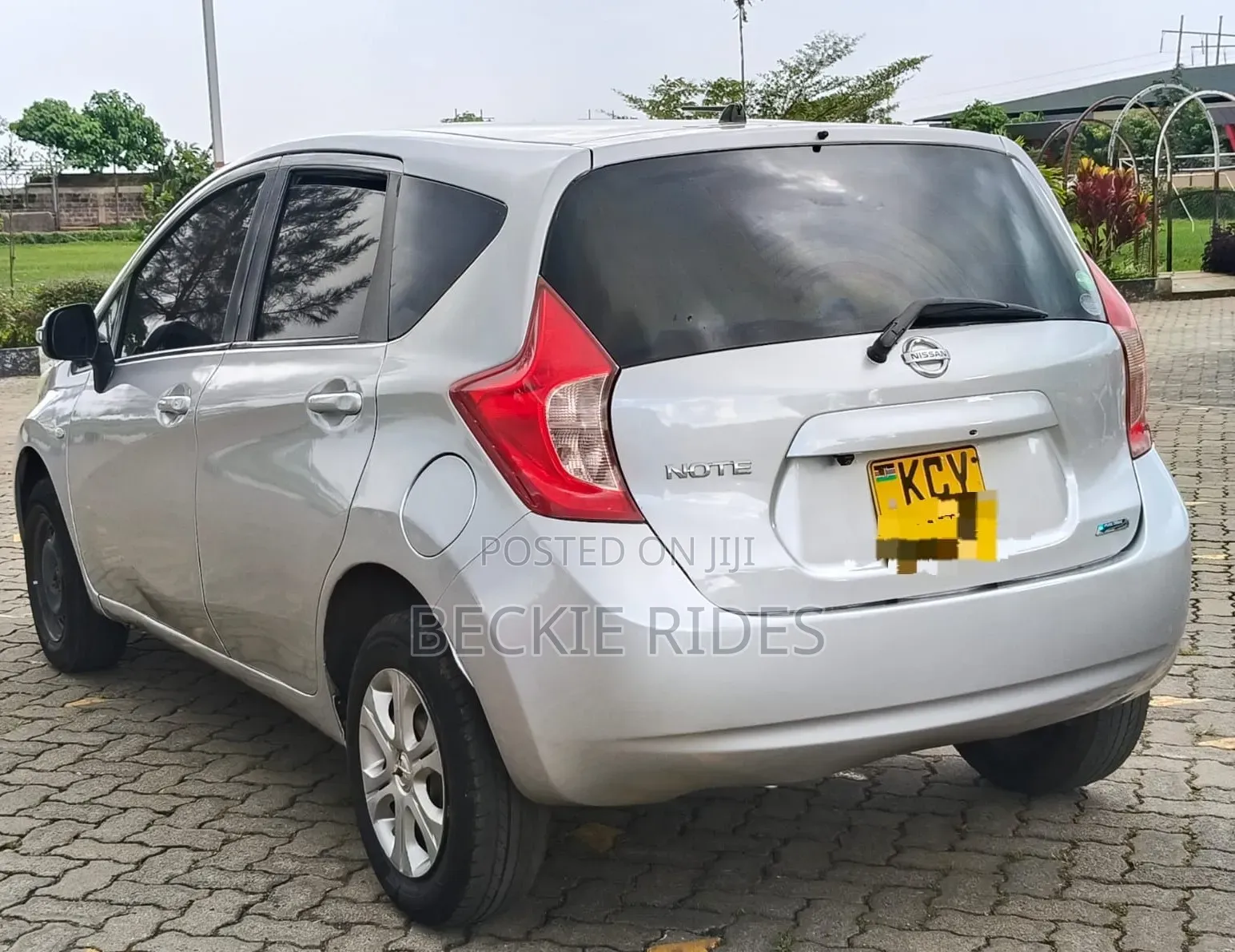 Nissan Note 2012 Silver