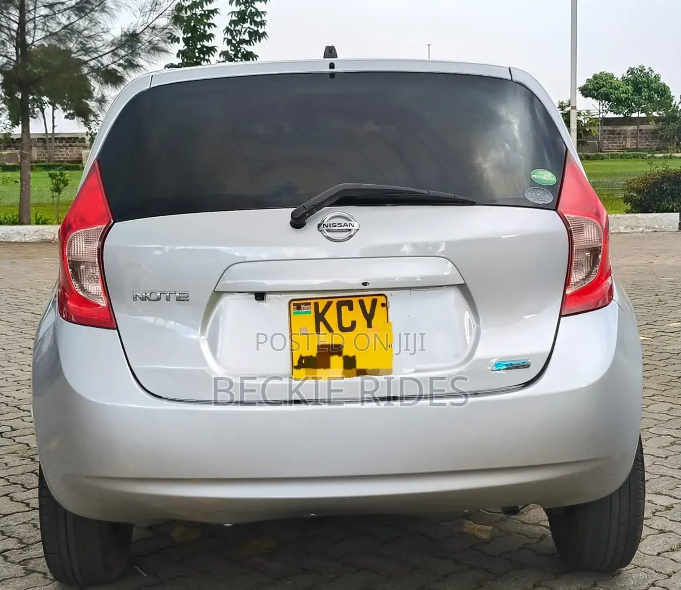 Nissan Note 2012 Silver